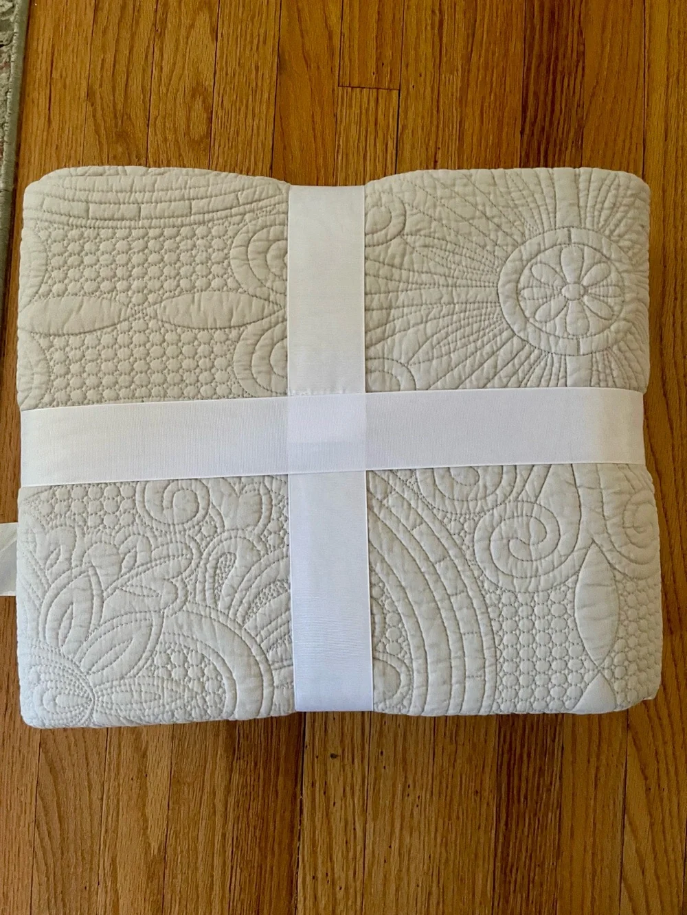 Cream Beige/Khaki Medallion Cotton Quilt two piece set